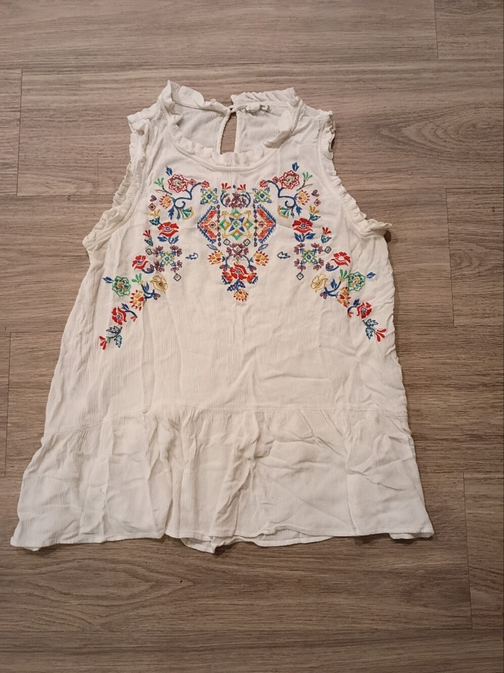Embroidered Ivory Sleeveless Women’s Top